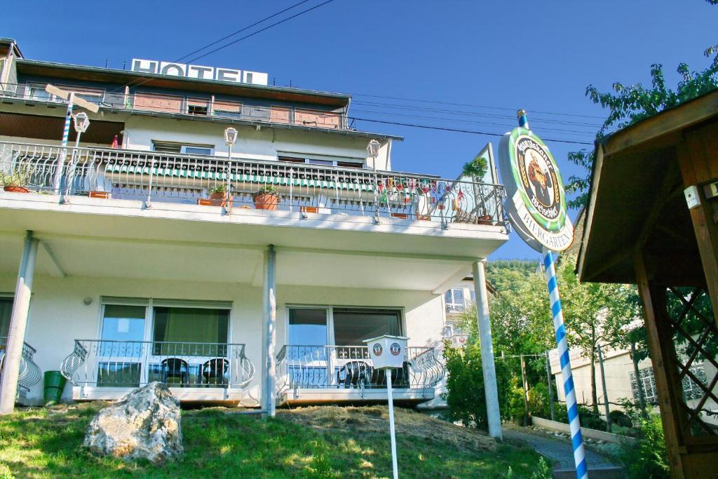 Hotel Restaurant Moselblick Wintrich Extérieur photo