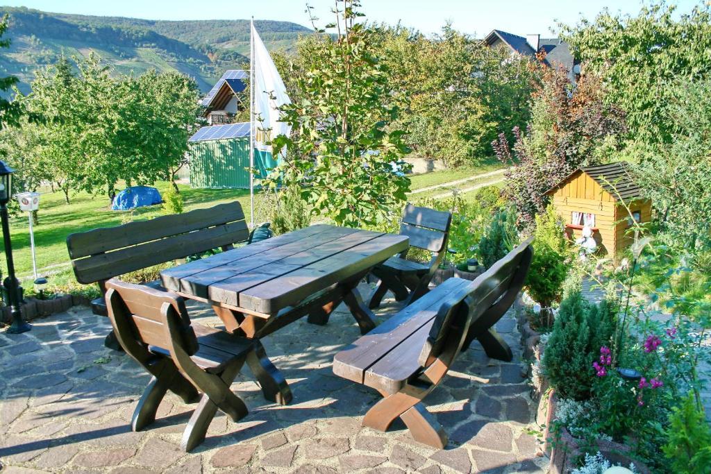 Hotel Restaurant Moselblick Wintrich Extérieur photo